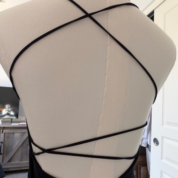 American Eagle Strappy Back Tank - Picture 3 of 3